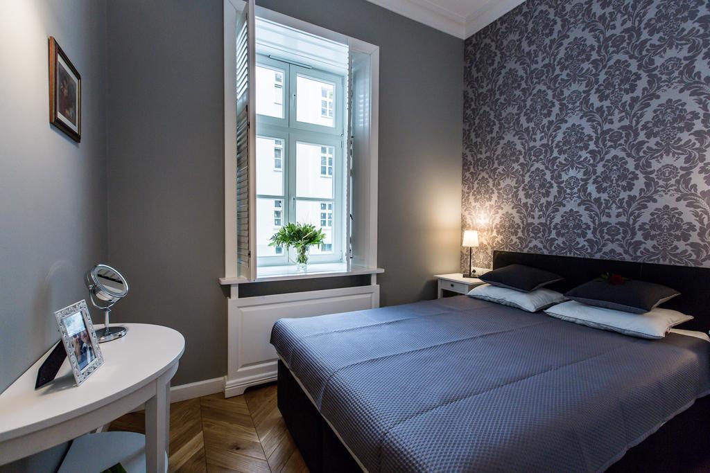 Poznanska Metro Centrum Apartment Warschau
