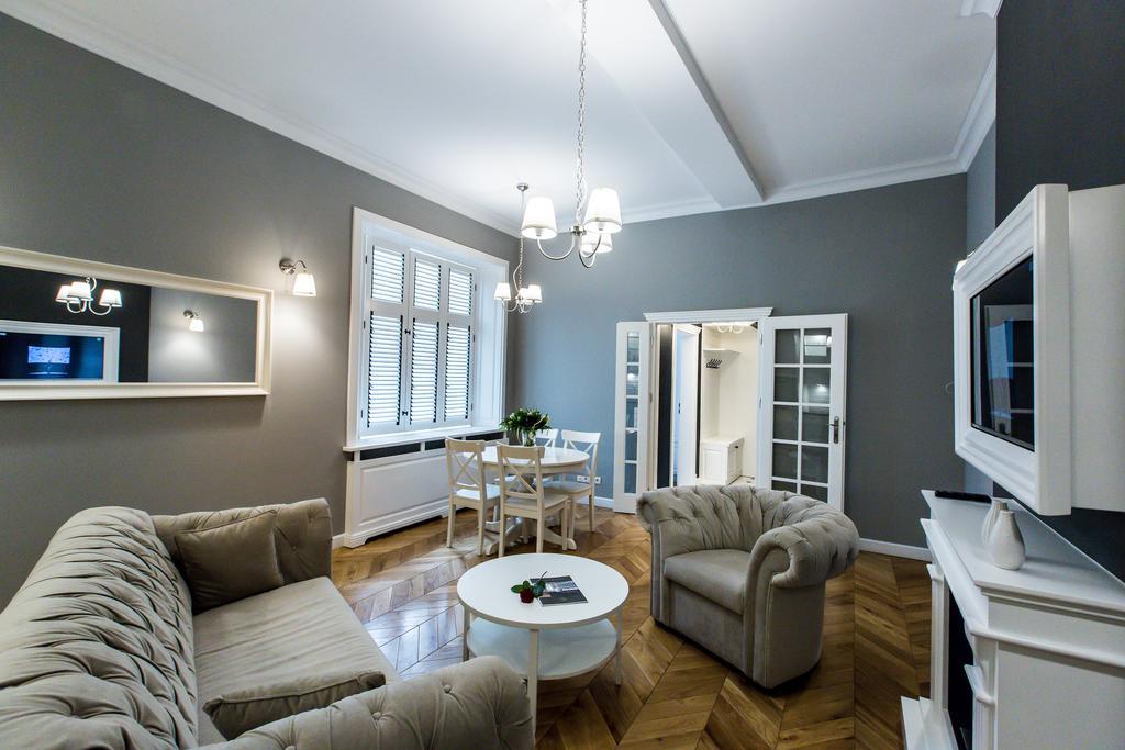 Apartment Poznanska Metro Centrum Warschau